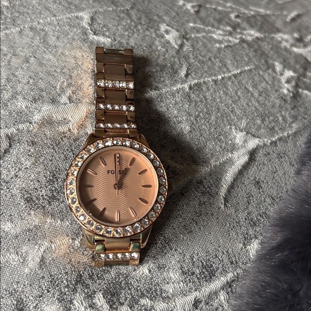 Jesse Fossil rose gold stainless steel watch. Needs battery